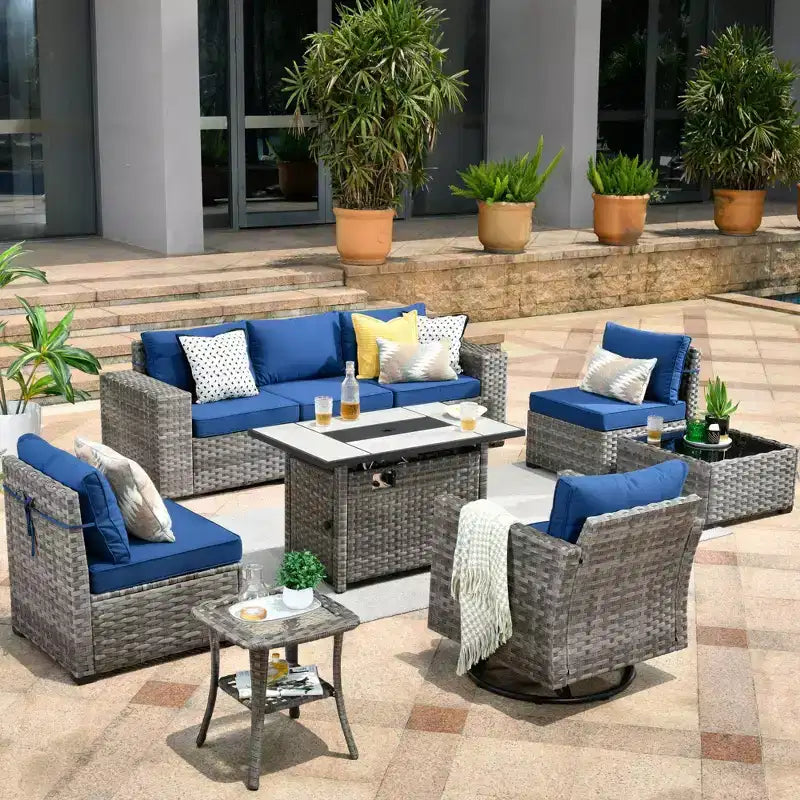 Ensemble de mobilier de patio d'extérieur en osier Marlton 9 pièces avec canapé de conversation, brasero rectangulaire, fauteuil pivotant et coussins