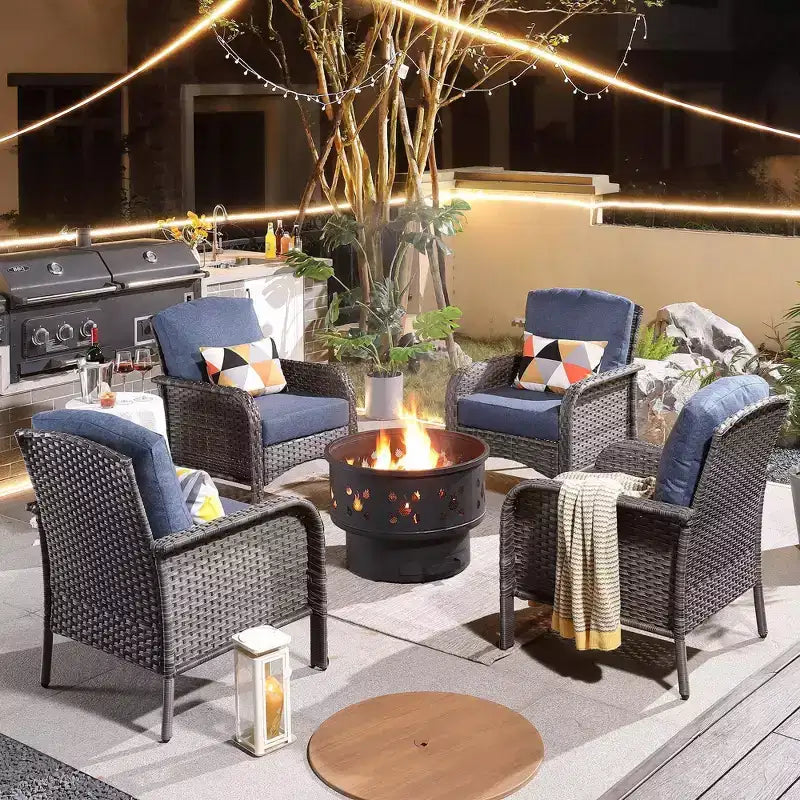 Ensemble de mobilier de patio extérieur en osier Verona 5 pièces, canapé-causeuse de conversation avec foyer au bois et coussins