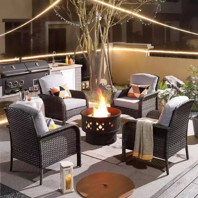 Ensemble de mobilier de patio extérieur en osier Verona 5 pièces, canapé-causeuse de conversation avec foyer au bois et coussins