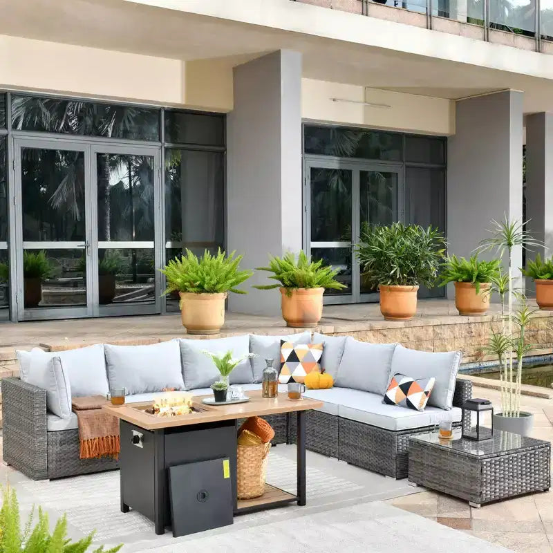 Ensemble de meubles de patio extérieur en osier 8 pièces Ovios Venice avec canapé conversationnel, foyer de rangement et coussins