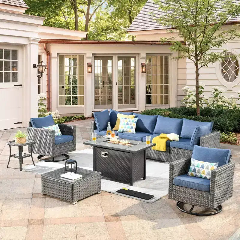Ensemble de meubles de patio d'extérieur en osier Ovios Venice 9 pièces avec foyer en métal, fauteuils pivotants et coussins