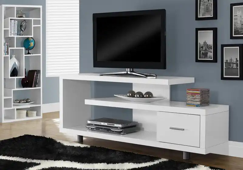 Meuble TV moderne de 60 po avec rangement et gestion des câbles pour téléviseurs jusqu'à 65 po - Blanc