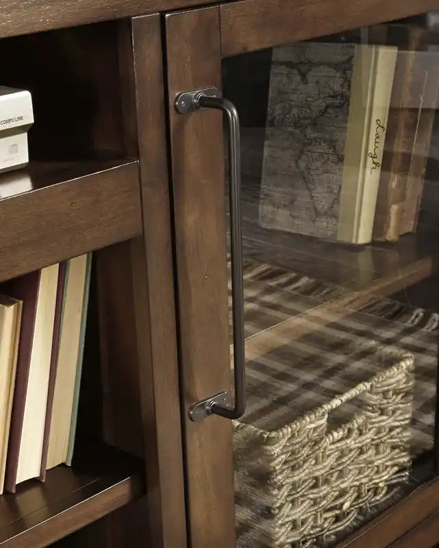 Meuble TV traditionnel de 70 po avec rangement et gestion des câbles pour téléviseurs jusqu'à 80 po - Brun